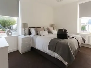 Marine House Apartments Cardiff