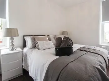 Marine House Apartments Cardiff